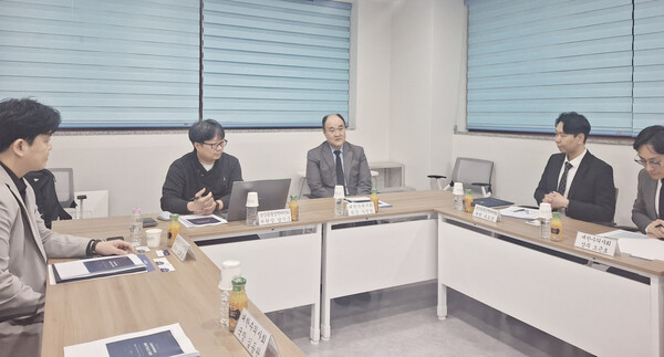 대한수의사회 농장동물정책위원회가 킥오프 회의를 열고 있다.